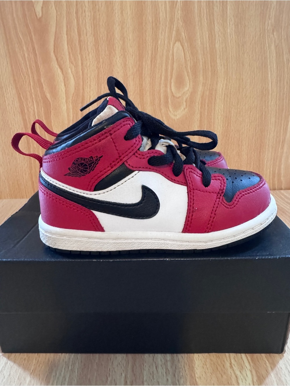 Nike Air Jordan 1 Mid (TD) Kids Red, Black & White High-Top Sneakers